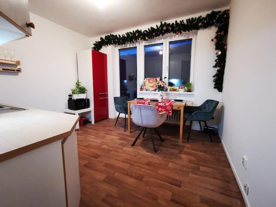 Cely Apartman Podlesi 54M2 S Dvema Balkony A S Novou Manzelskou Posteli, Zatim Neni Na Fotkach Brno Exterior photo